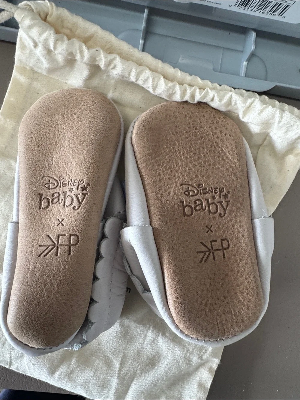 Freshly Picked white leather baby shoe - Alice Print